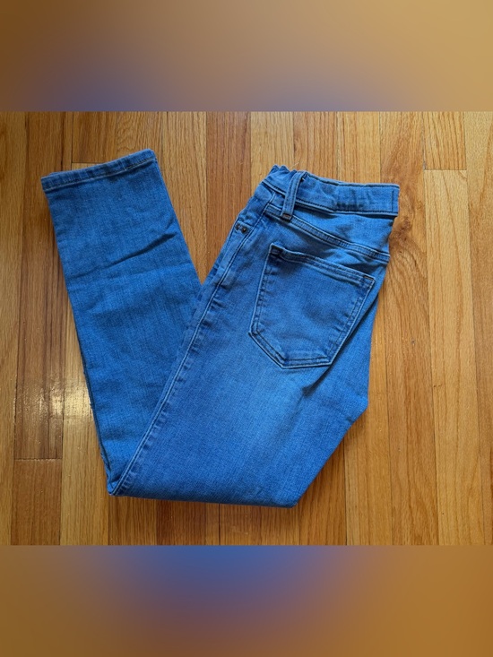 abercrombie kids Other - Abercrombie kids  Light wash Blue denim taper
11/12R distressed packet style